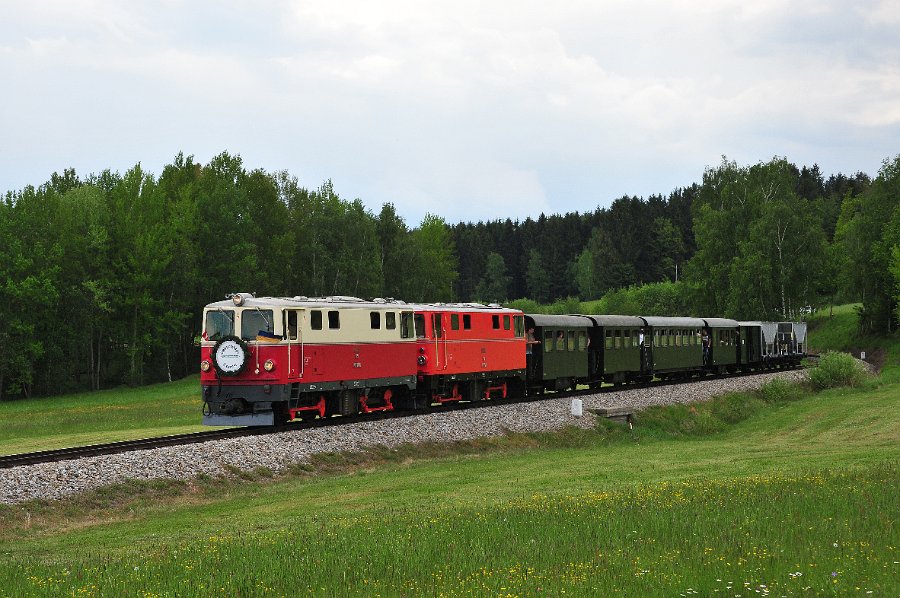 NÖVOG V5 und V12 Doppeltraktion 56